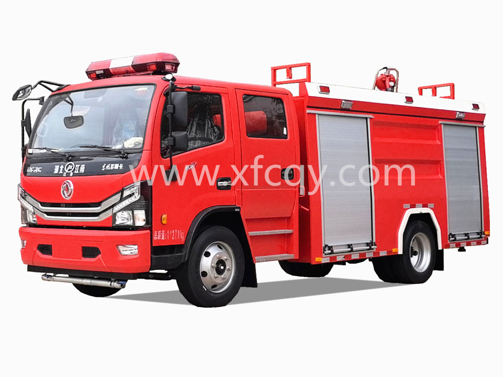 東風(fēng)多利卡4-5噸泡沫消防車(chē)